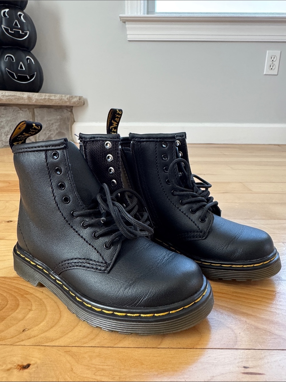 WORN ONCE Dr Martens - size 10c